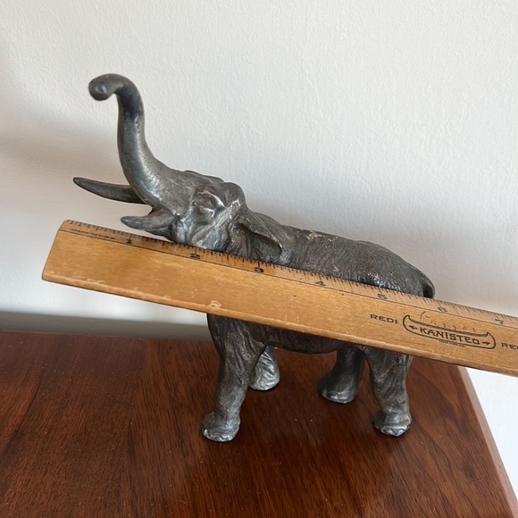 Fabulous Vintage Mid Century Metal Elephant Statue Figurine - Picture 9 of 10